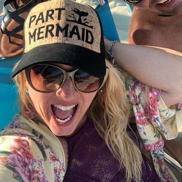 Meet your Posher, Niki - Picture 5 of 6